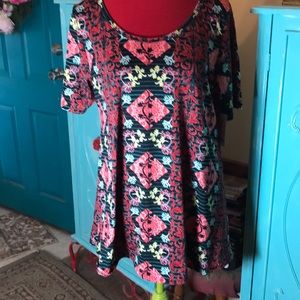 Brand New LuLaRoe Perfect T